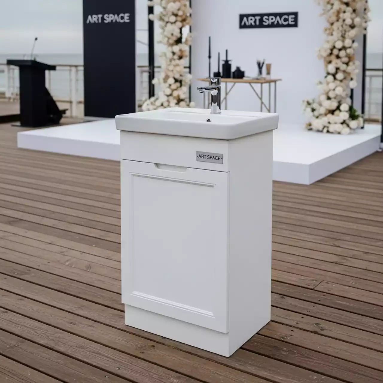 Аренда Тумба с раковиной Runo Лада 40 см напольная белый на пляже «Мандарин» — ART SPACE