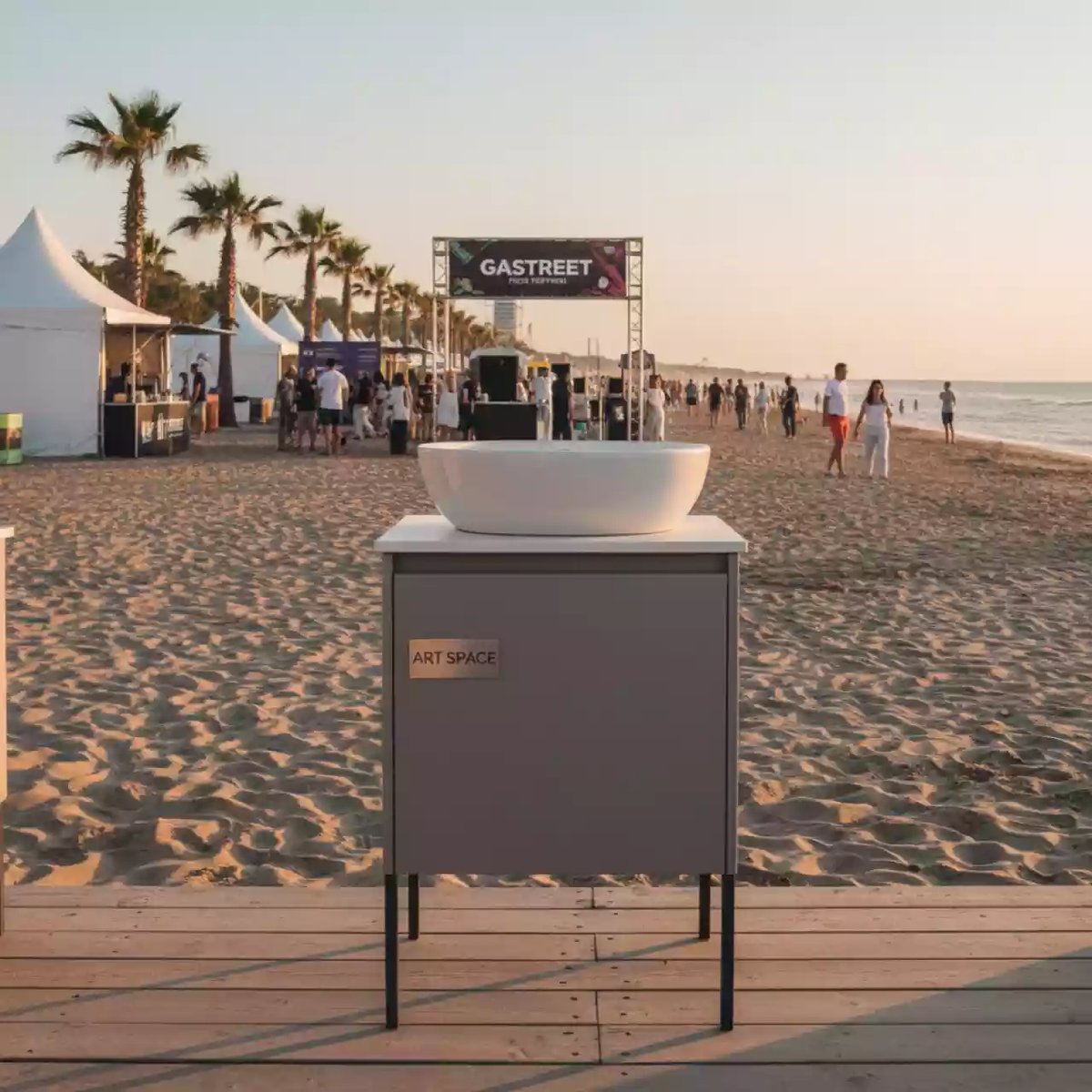 Аренда Тумба с раковиной Runo Парма 60 см на пляже «Мандарин» — ART SPACE