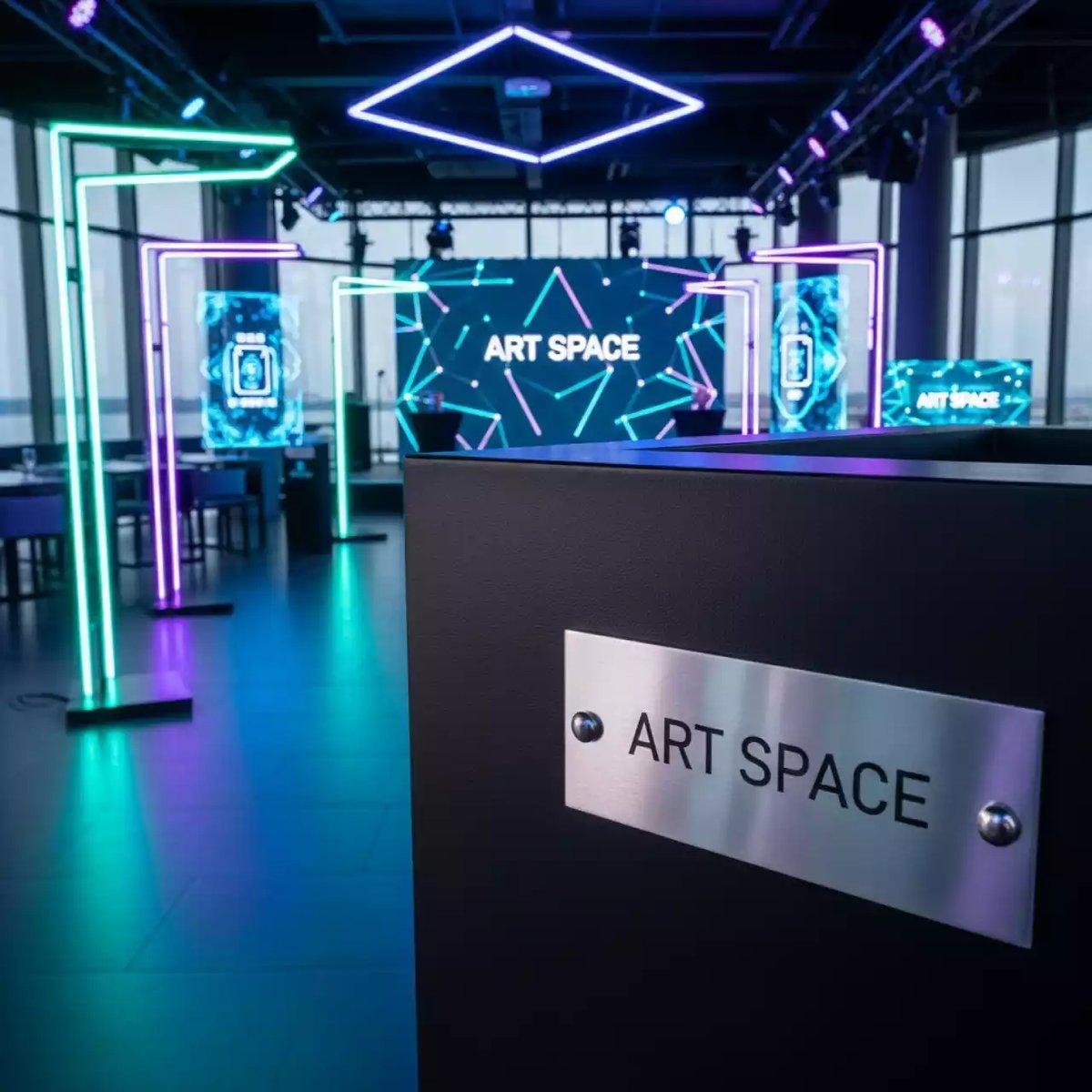 Аренда Украшение залов для корпоративов и дней рождения в ресторане «Паруса» — ART SPACE