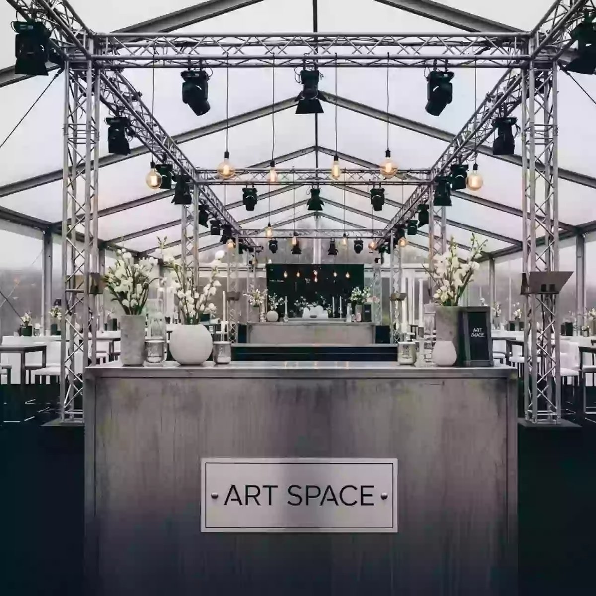 Аренда Украшение залов шатров и тентовых павильонов в ресторане «Магеллан» — ART SPACE
