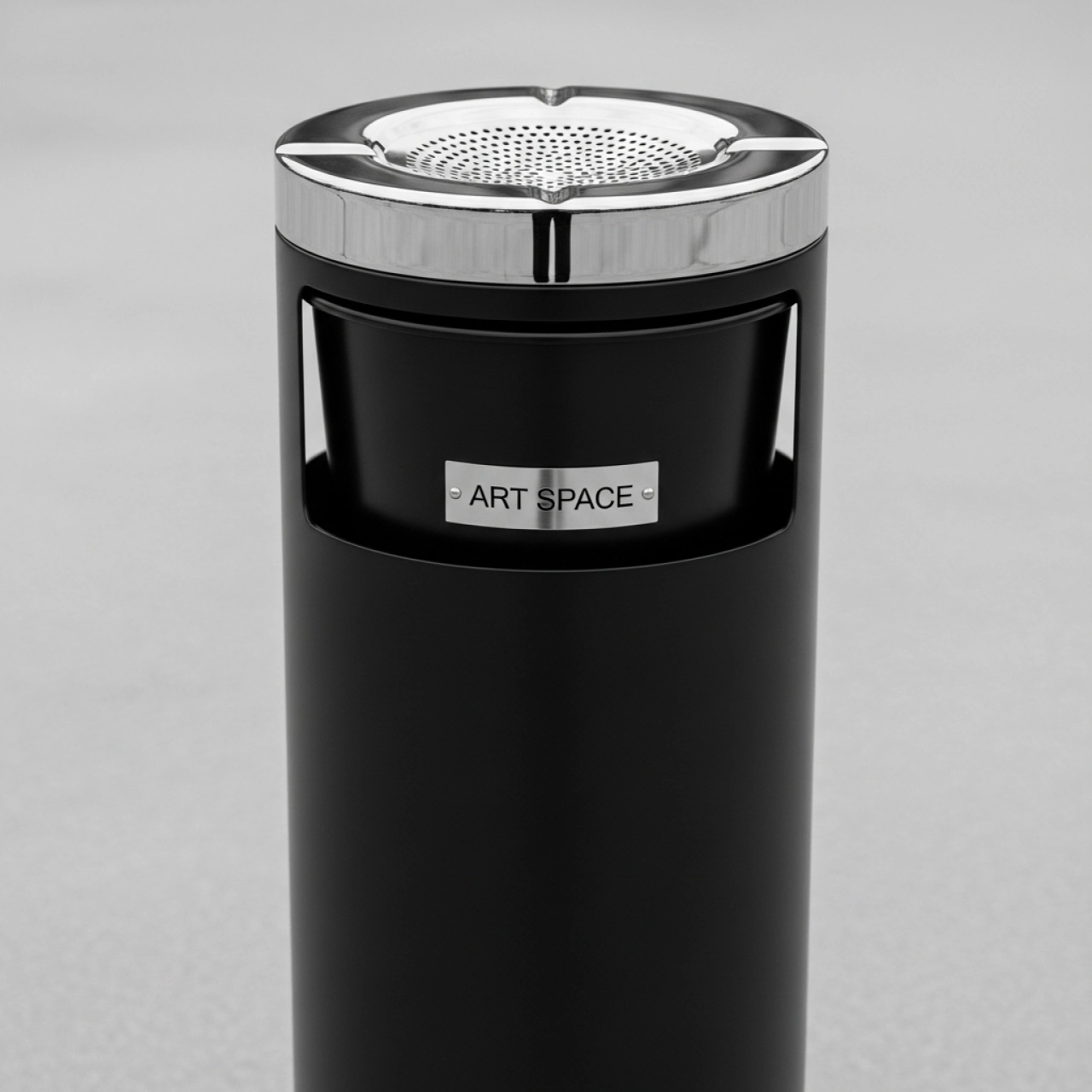 Аренда Урна с пепельницей и ведром черная в этно-парке «Моя Россия» — ART SPACE