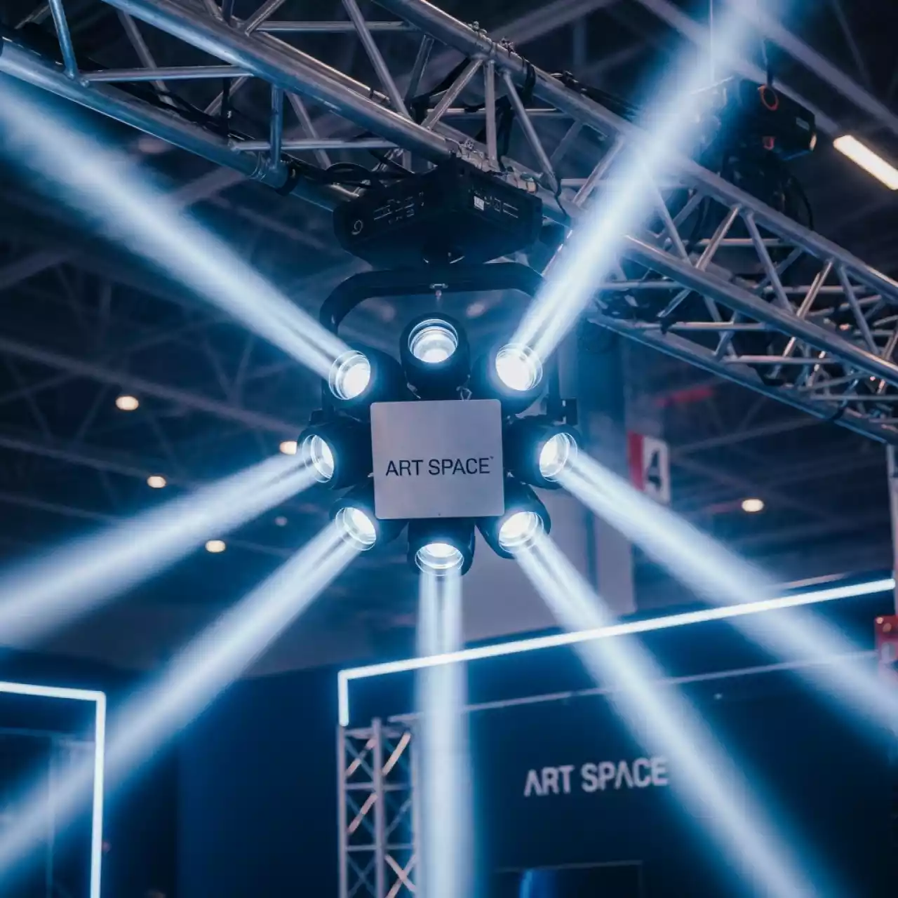 Аренда Установка цветомузыкальная American DJ Nucleus LED в Маринс Парк Отеле — ART SPACE