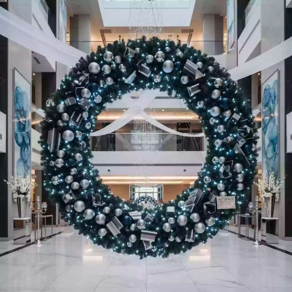Аренда Венок большой новогодний в Imeretinskiy Hotel — ART SPACE