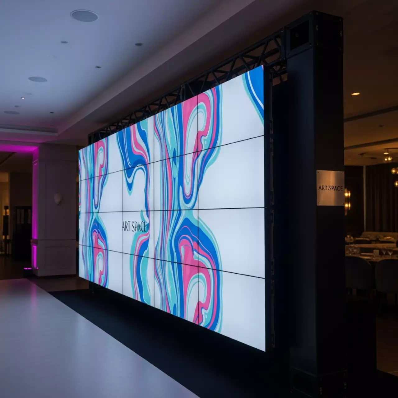 Аренда Видеостена из 25 бесшовных панелей Samsung 460ux 3 в ресторане «D.O.M» — ART SPACE