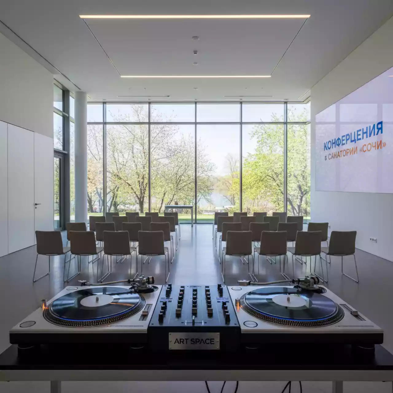 Аренда Виниловые проигрыватели в санатории «Сочи» — ART SPACE