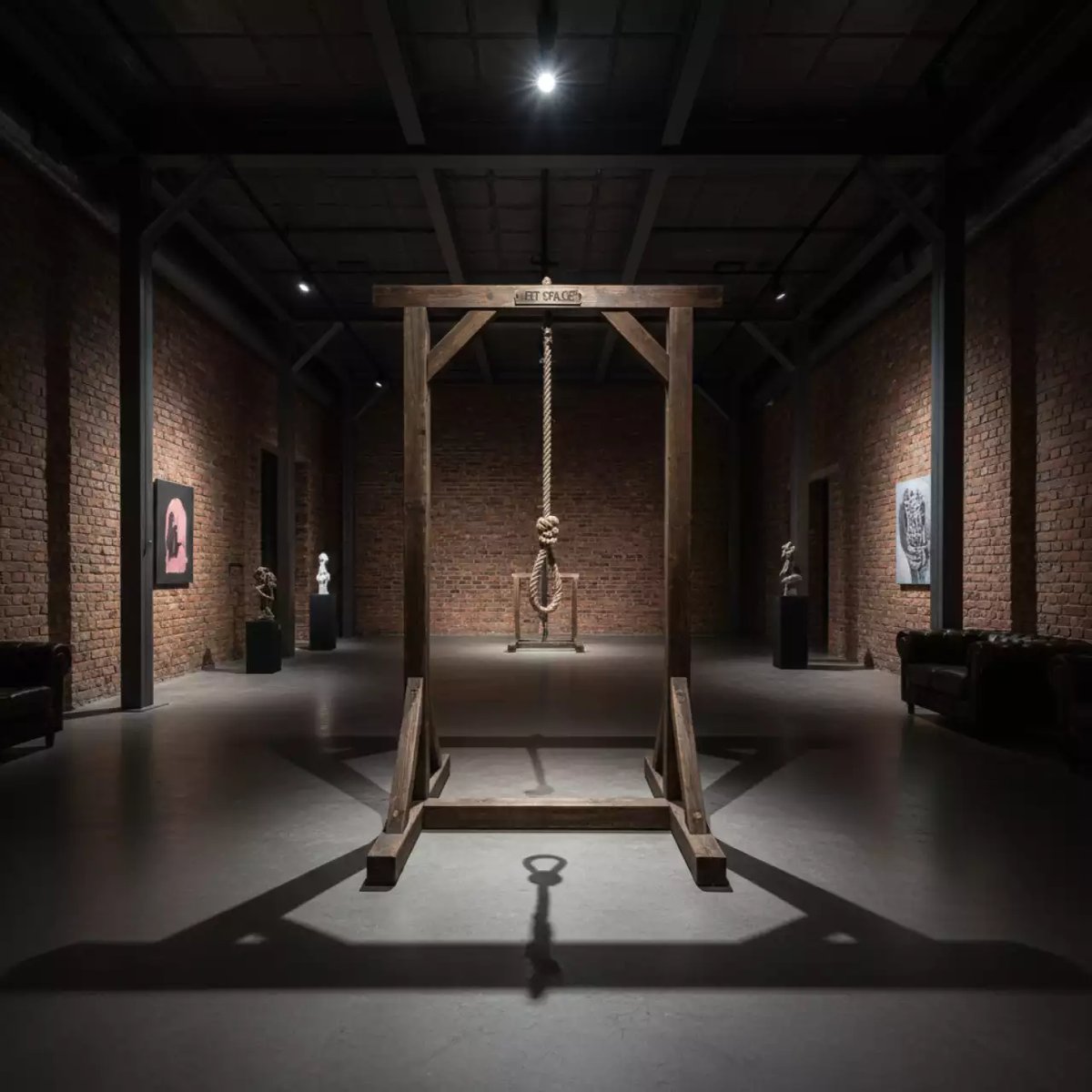 Аренда Виселица в Зимнем театре — ART SPACE