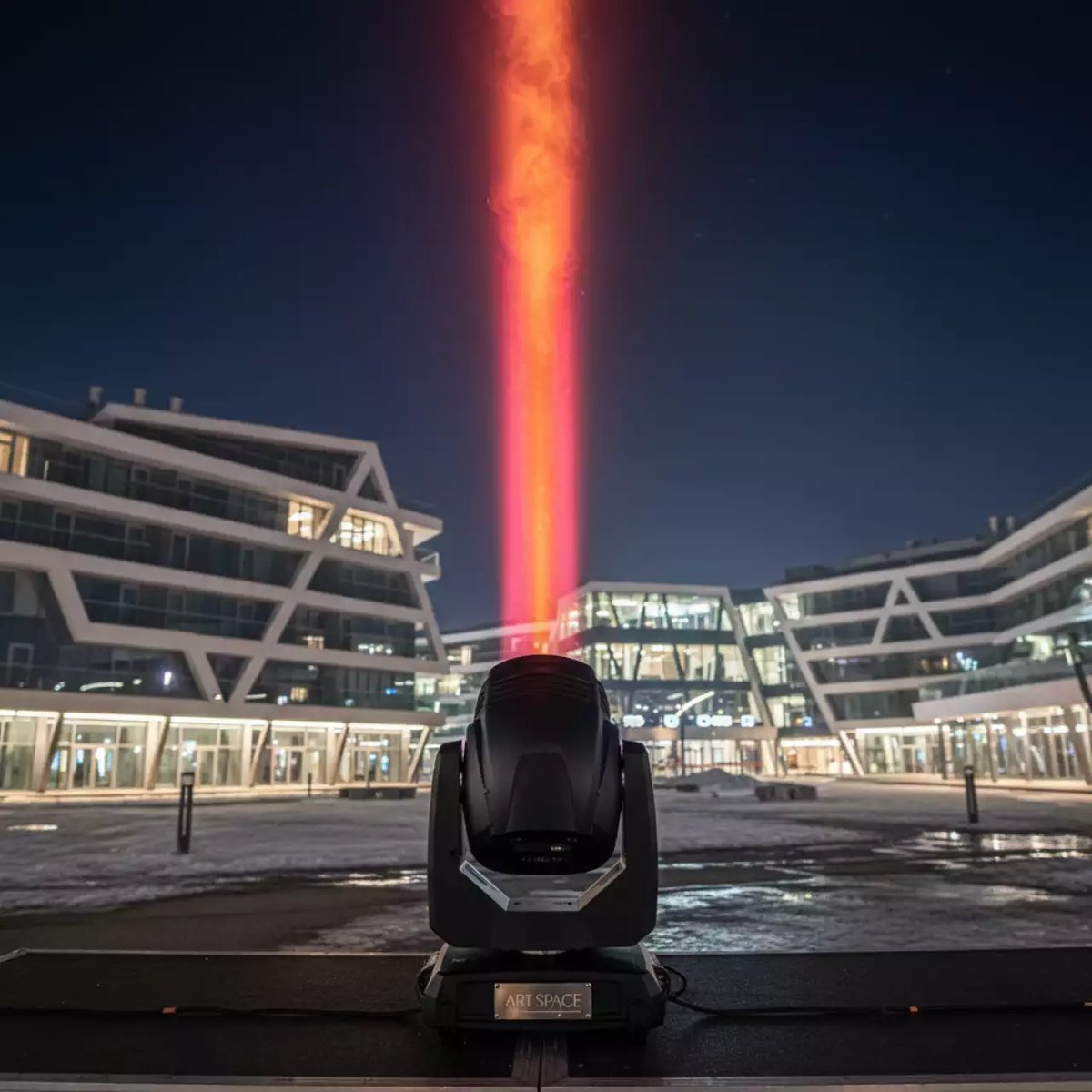 Аренда Вращающаяся голова Robin DLX spot Robe в Поляна 1389 Отель и Спа — ART SPACE