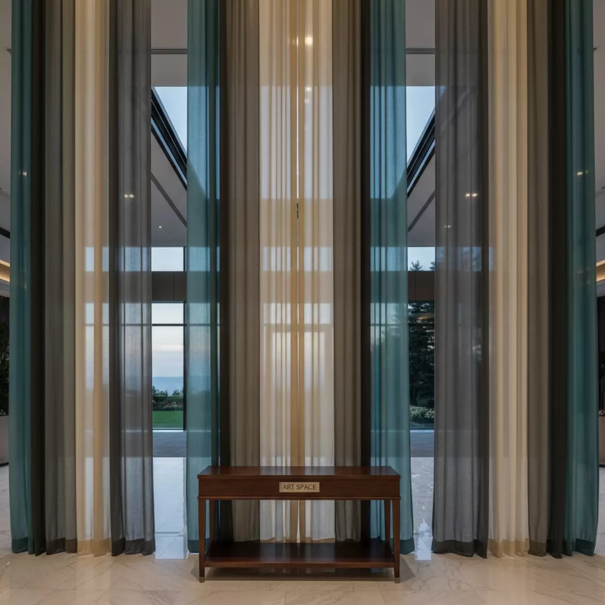 Аренда Занавес подъемно опускной в Rodina Grand Hotel & SPA — ART SPACE