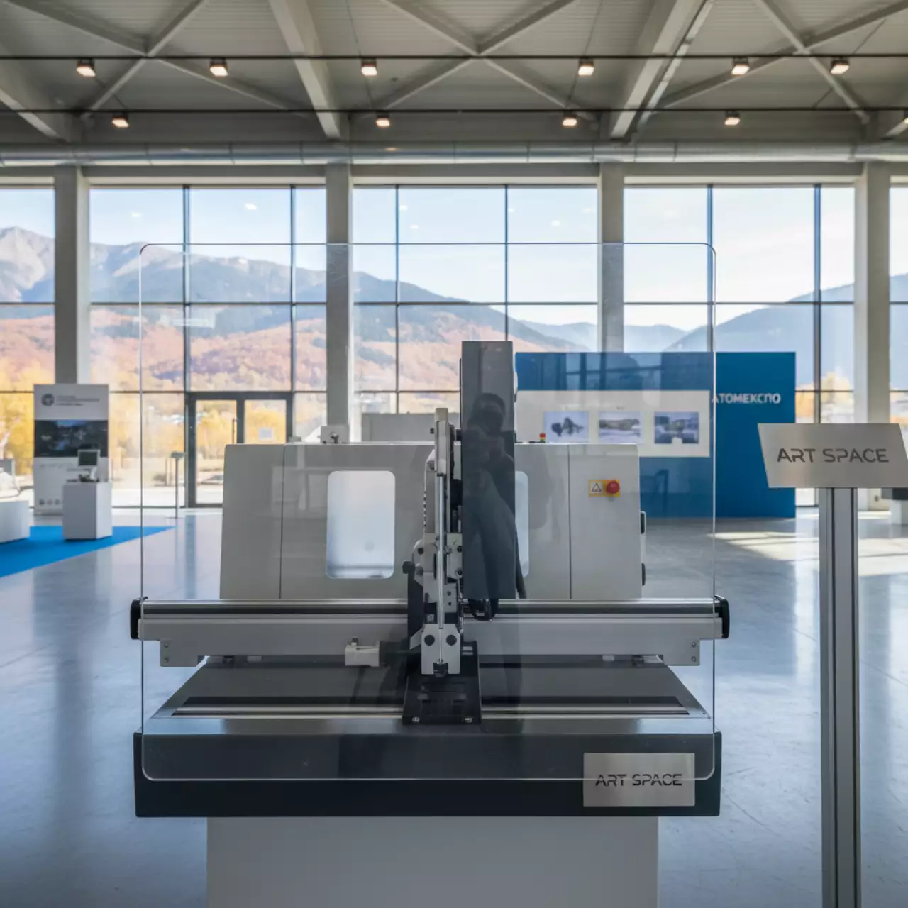 Аренда Защита пластиковая перфорации и резки для Grafalex Bulros 660E в ледовом дворце «Роза Хутор» — ART SPACE