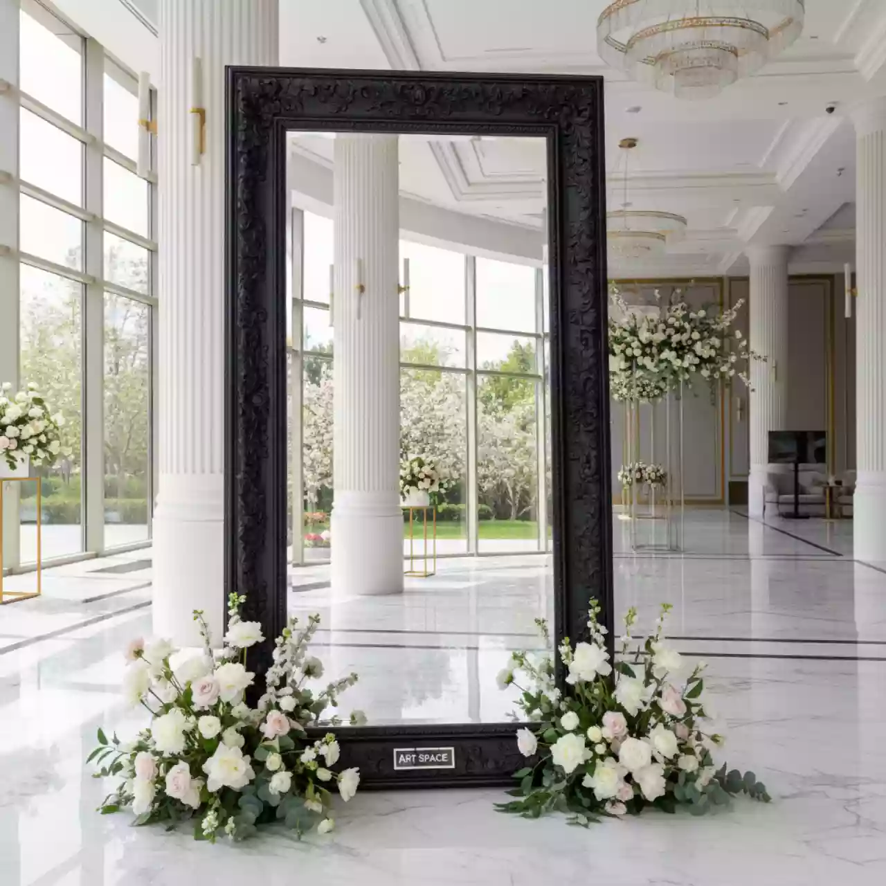 Аренда Зеркало Долина грёз черное в Radisson Blu Resort & Congress Centre — ART SPACE