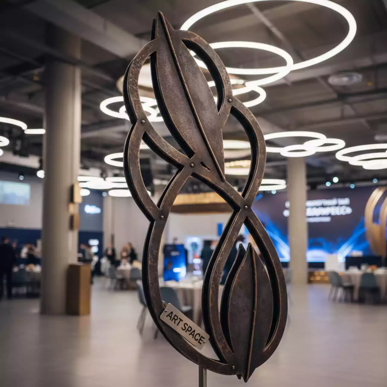 Аренда Зеркало Leaves в банкетном зале «Дельфин» — ART SPACE