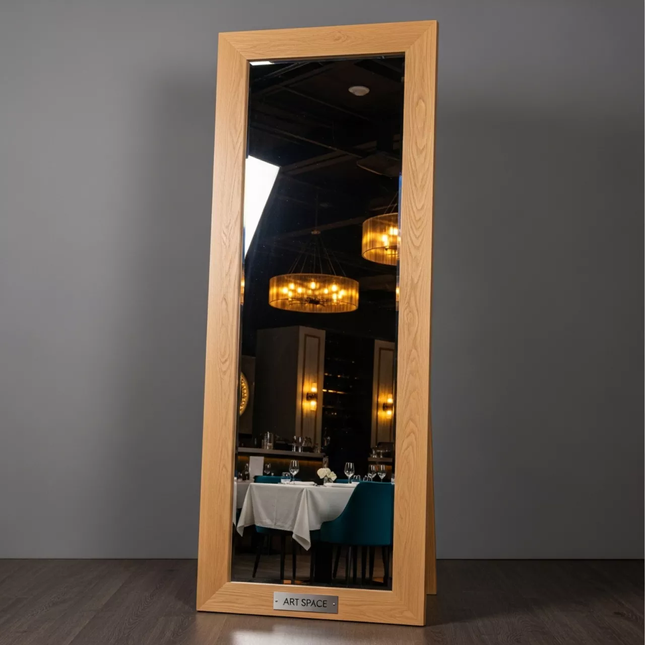 Аренда Зеркало светлое дерево в ресторане «Плакучая Ива» — ART SPACE