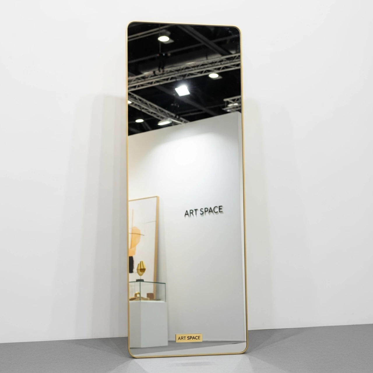 Аренда Зеркало золотое Lustro Gold в Courtyard by Marriott Sochi — ART SPACE