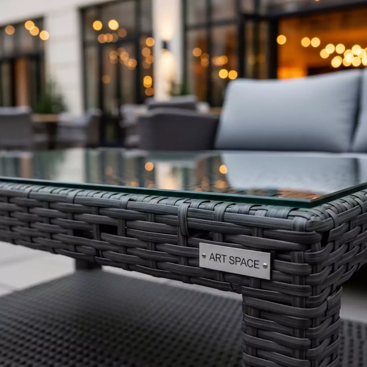 Аренда Журнальный стол Гранд Латте из искусственного ротанга графит в ресторане «La Terrazza» — ART SPACE