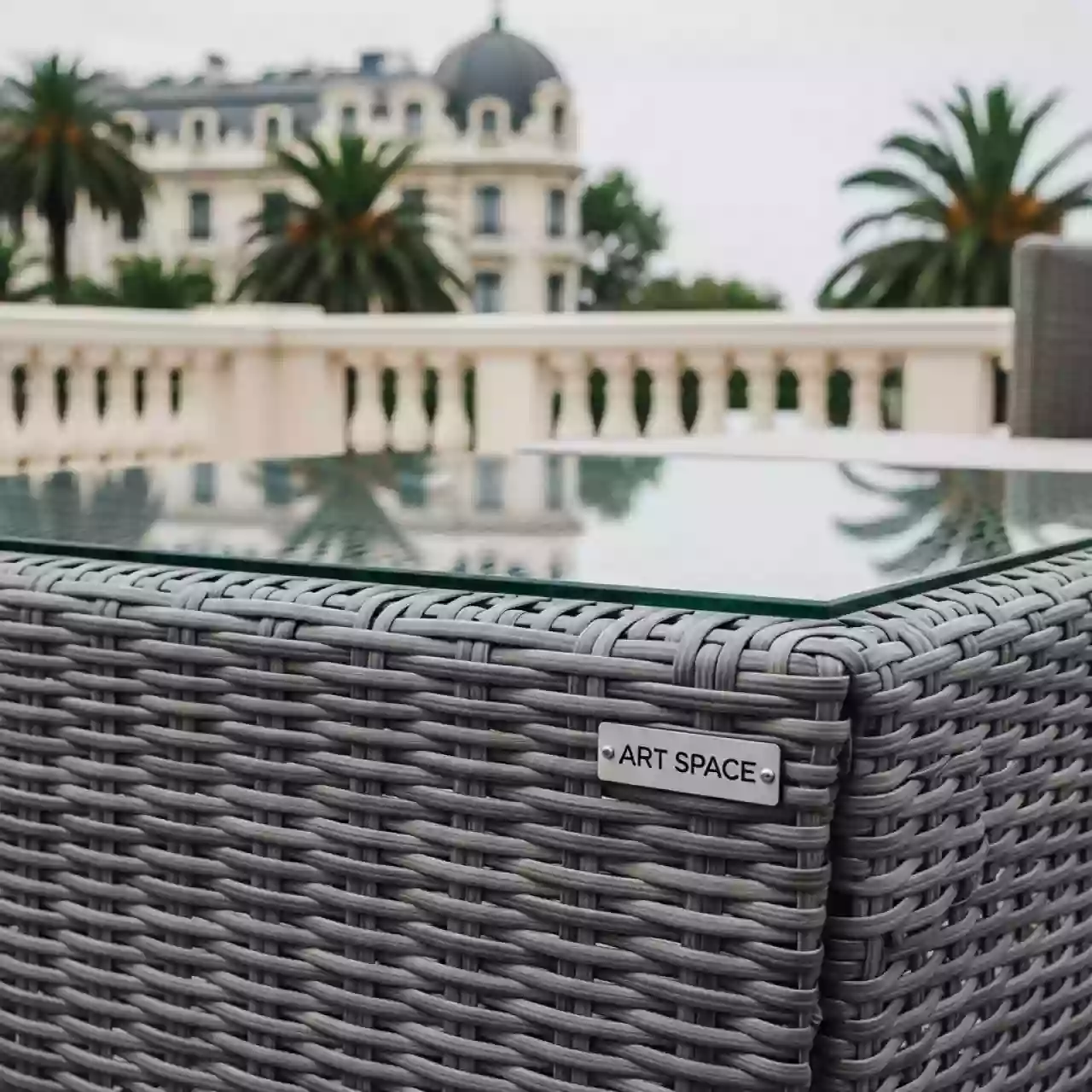 Аренда Журнальный стол из искусственного ротанга YH S4251G grey в санатории «Металлург» — ART SPACE