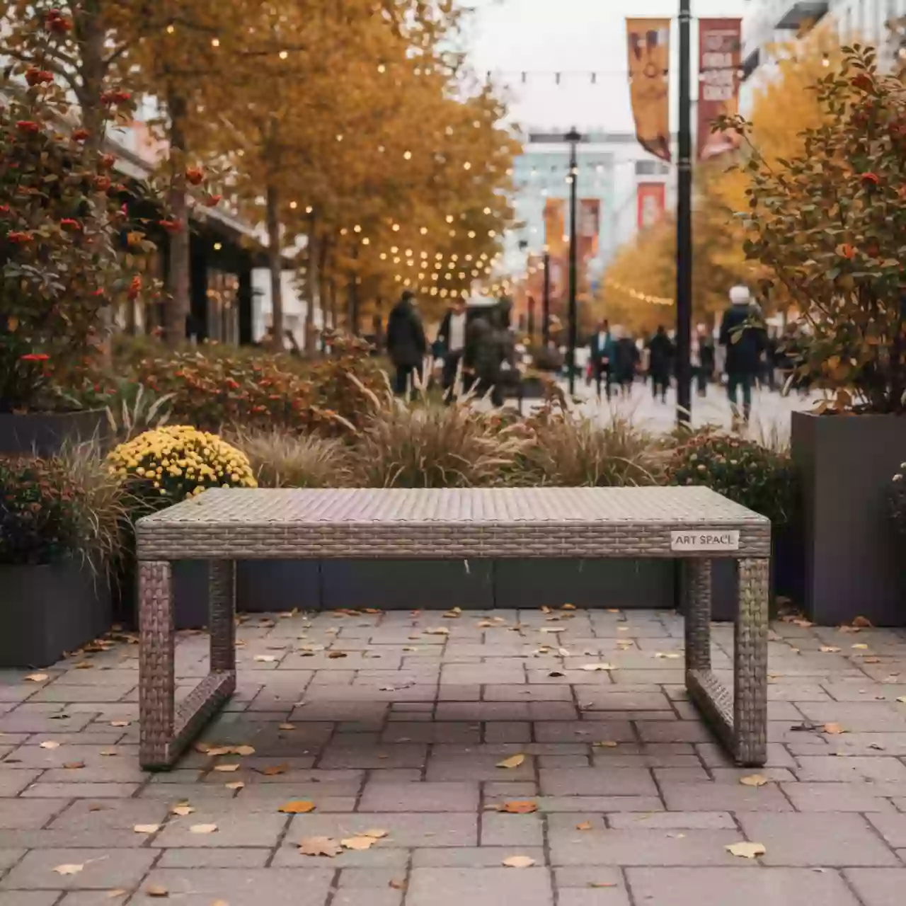 Аренда Журнальный стол из искусственного ротанга YH T4612G в Маринс Парк Отеле — ART SPACE