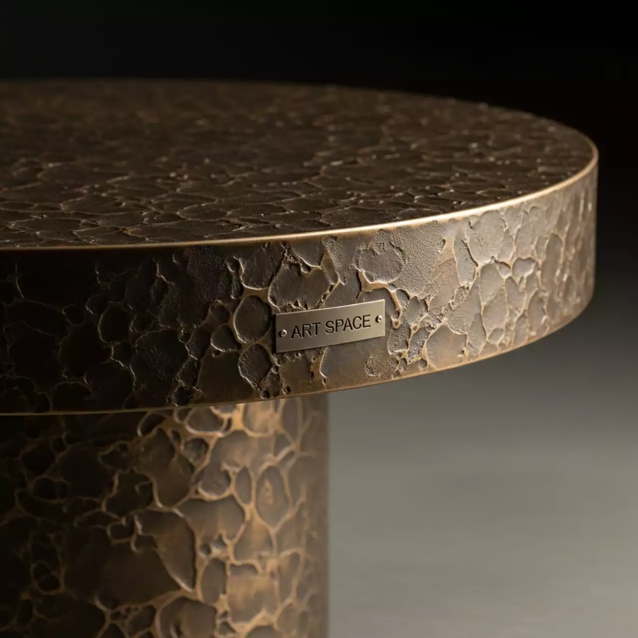 Аренда Журнальный стол из литого алюминия Bronze в ресторане «Sanremo» — ART SPACE