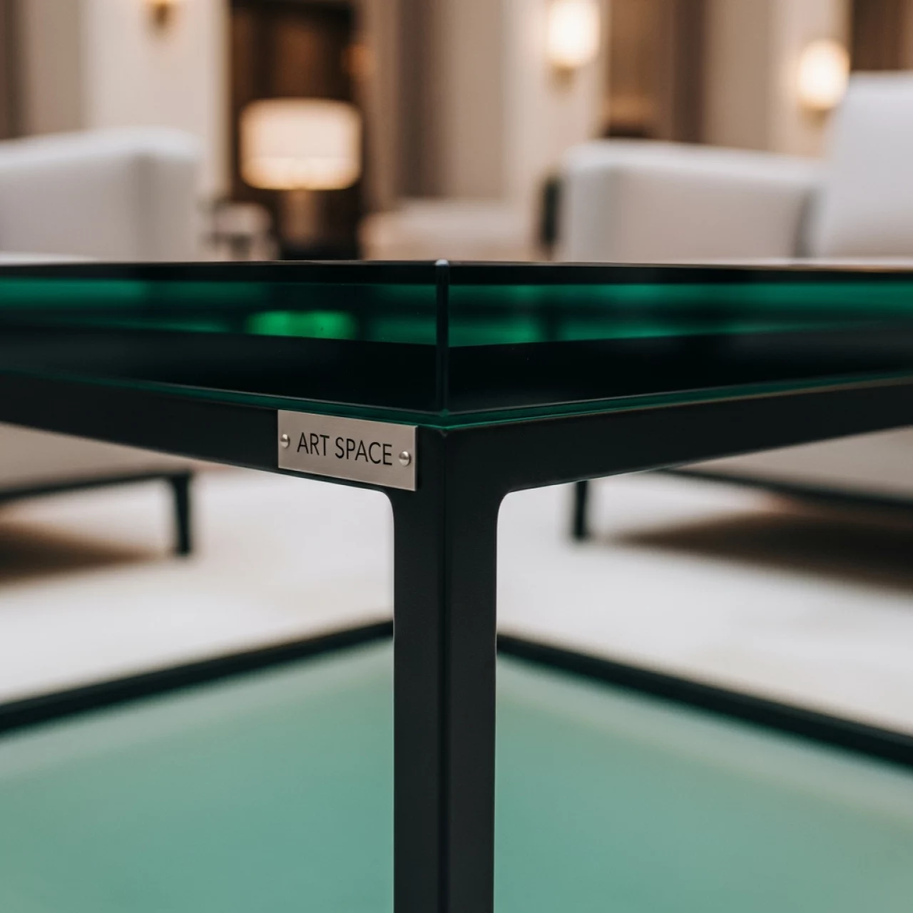 Аренда Журнальный стол Loft со стеклом зеленый в City Park Hotel Sochi — ART SPACE