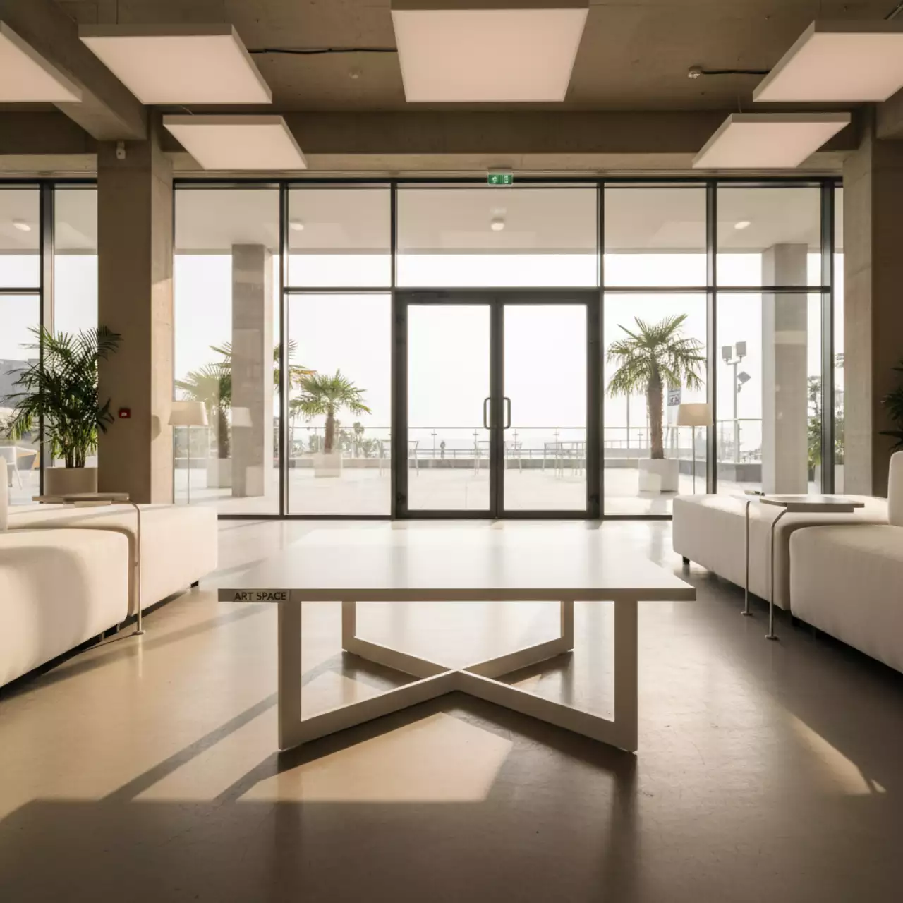 Аренда Журнальный стол WW белый в Delta Sirius — ART SPACE