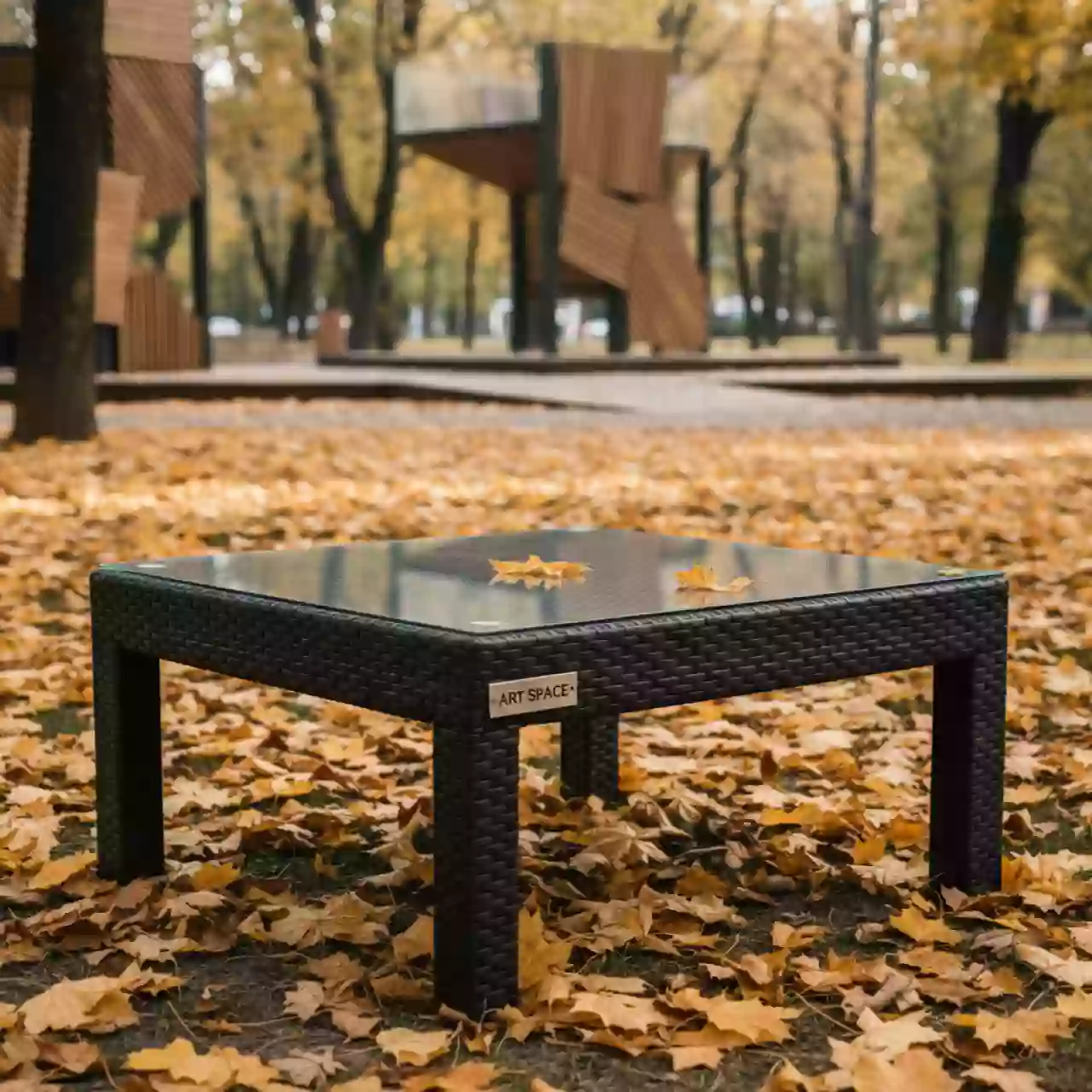 Аренда Журнальный столик из искусственного ротанга YH S4663G TW в парке «Ривьера» — ART SPACE