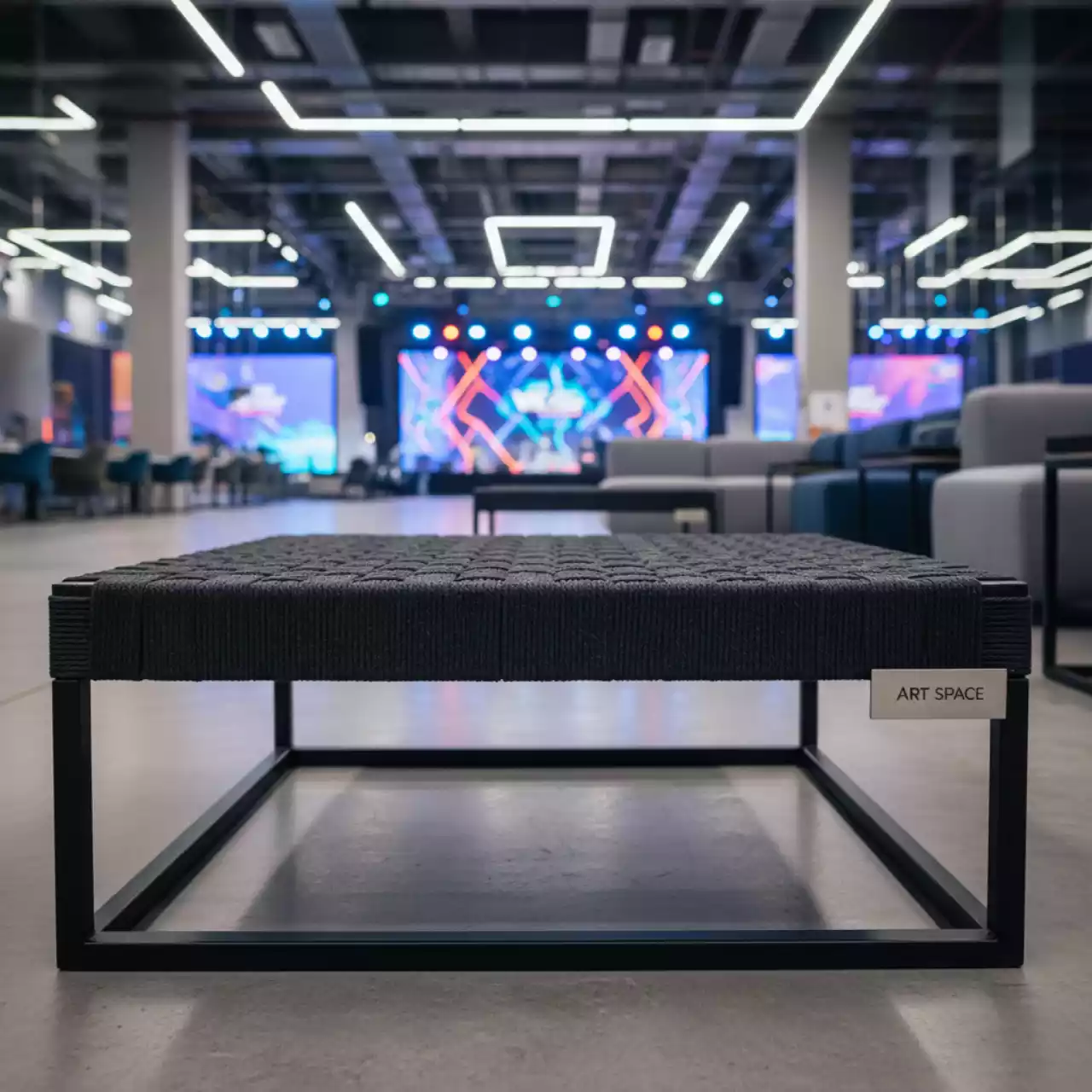 Аренда Журнальный столик Лунго плетеный графит в конгресс-холле отеля Жемчужина — ART SPACE