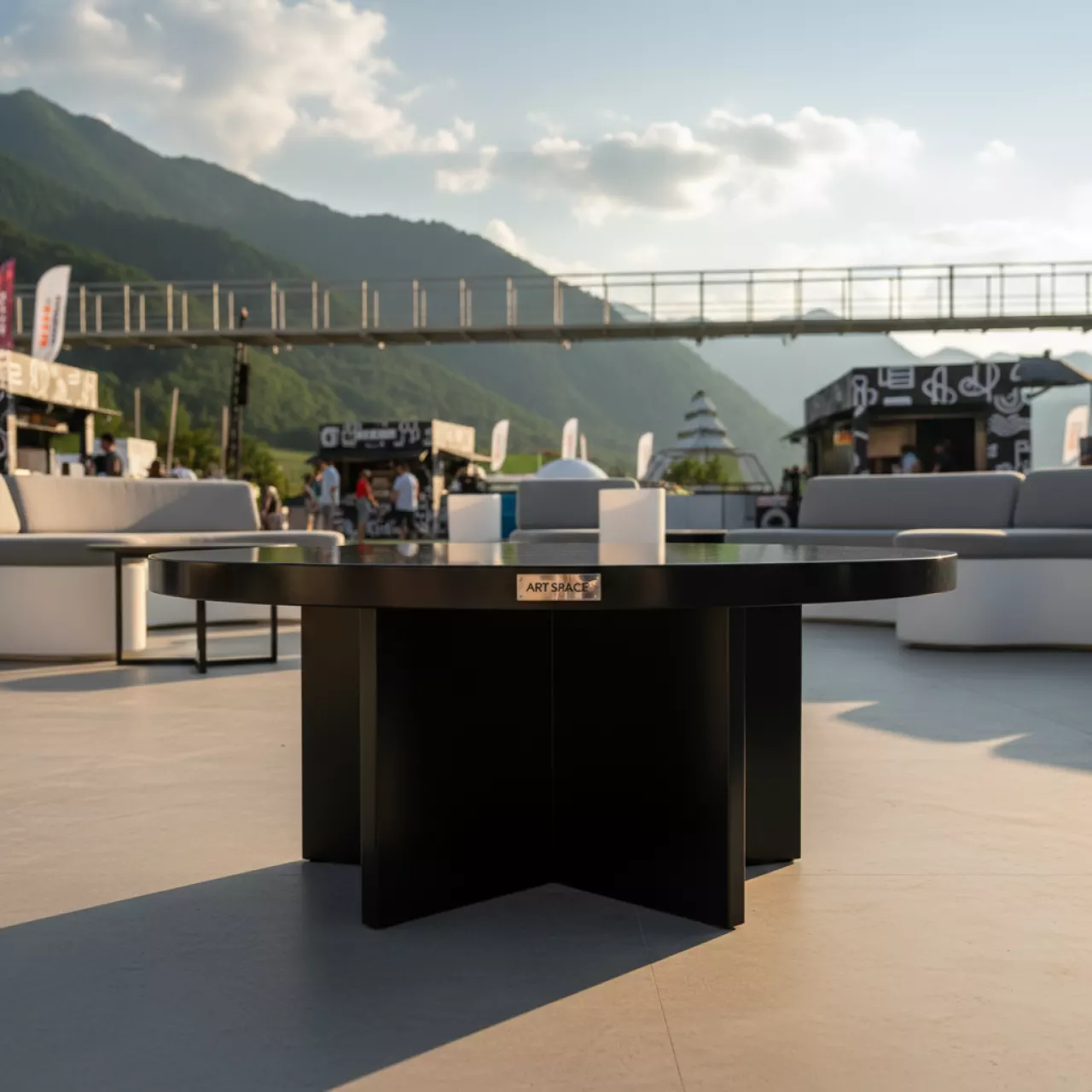 Аренда Журнальный столик Round Black в Skypark Sochi — ART SPACE