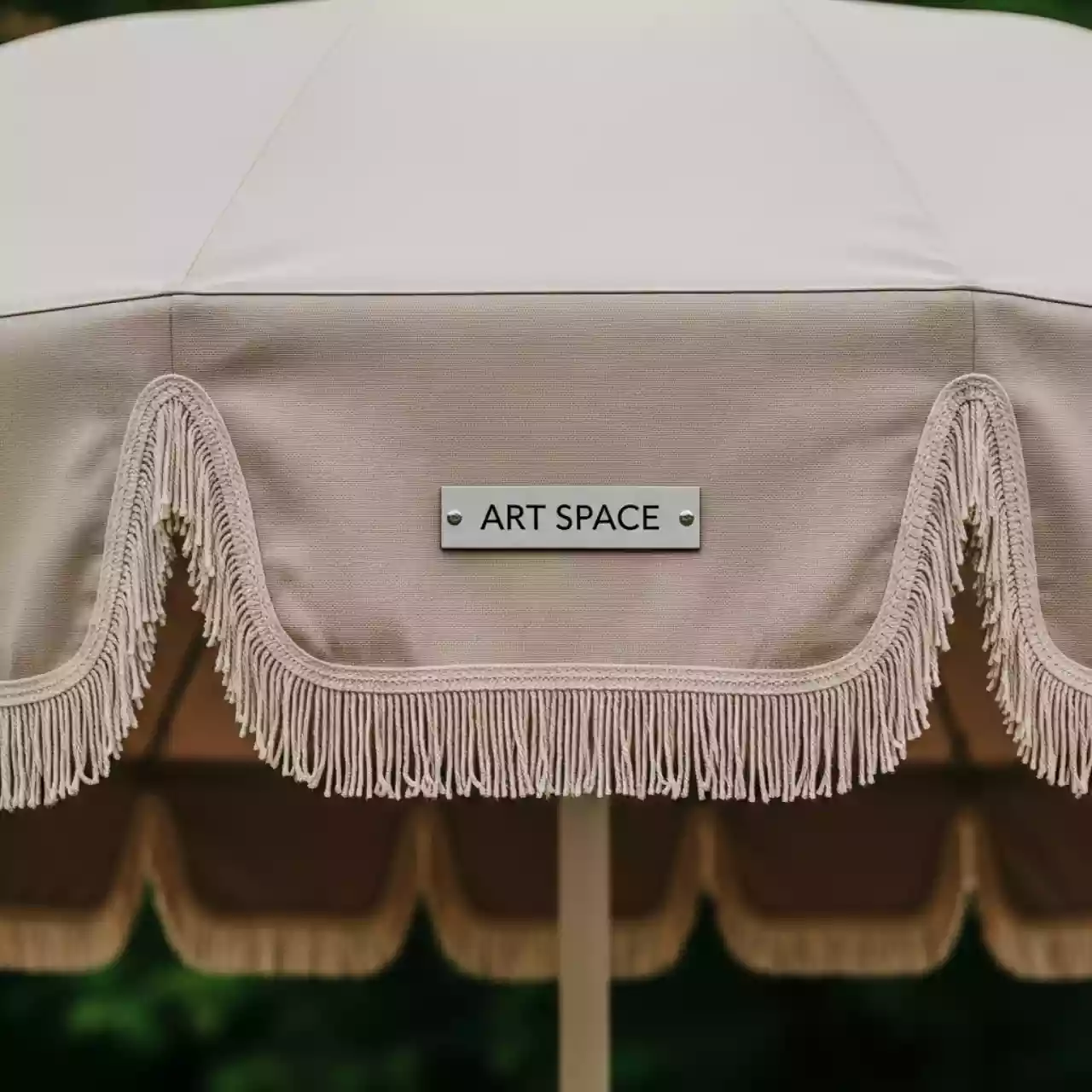 Аренда Зонт круглый с воланом MISTRAL 300 бежевый в санатории «Заполярье» — ART SPACE