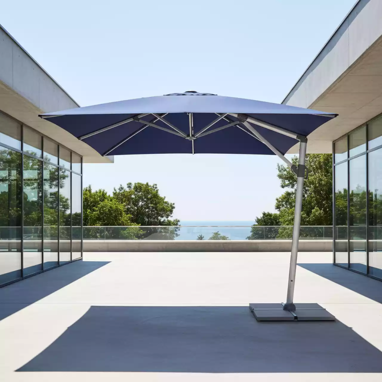 Аренда Зонт квадратный без волана MISTRAL 400 синий в санатории «Заполярье» — ART SPACE