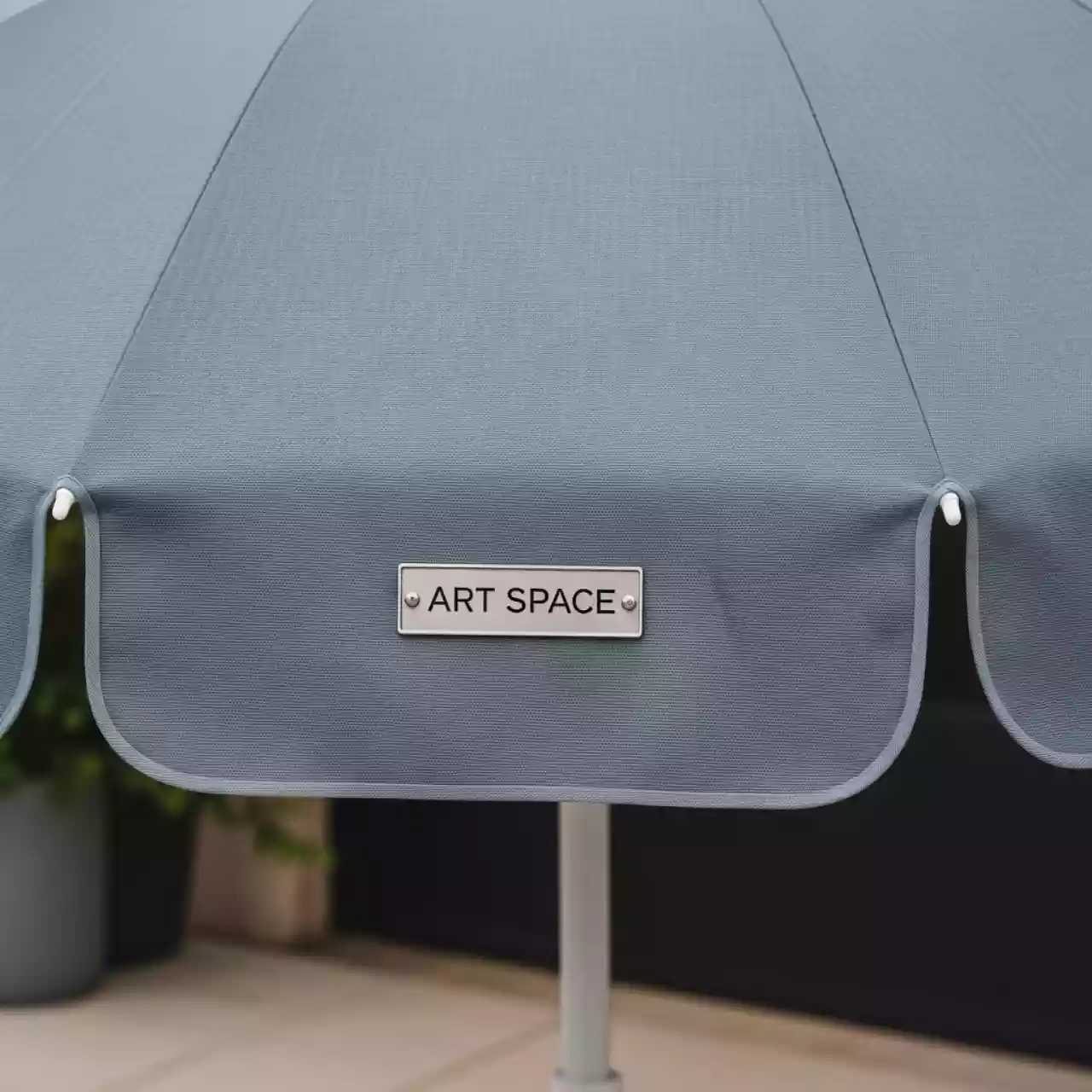 Аренда Зонт пляжный профессиональный IconiCPagoda 2,4 м в ресторане «Sanremo» — ART SPACE