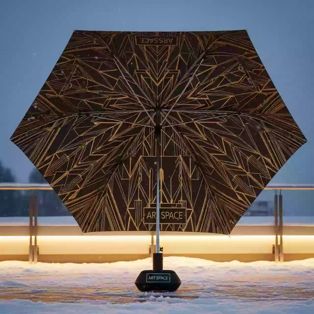 Аренда Зонт профессиональный 2х2 м в ресторане «Высота 5642» — ART SPACE
