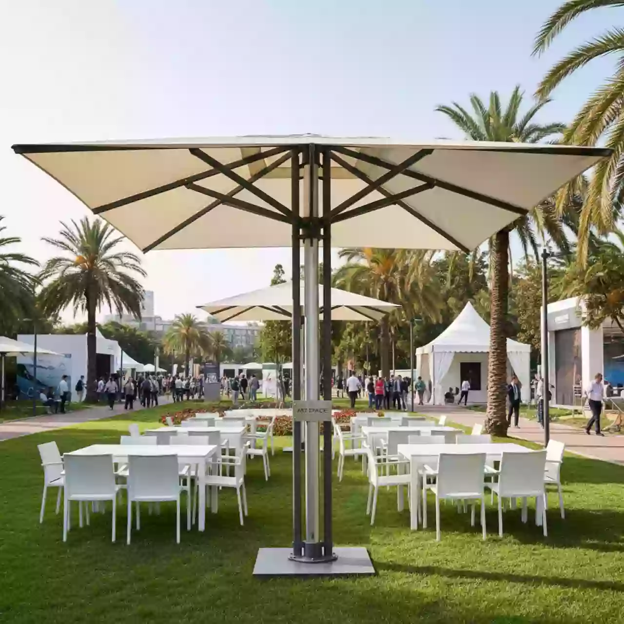 Аренда Зонт профессиональный Ø3 м в парке «Ривьера» — ART SPACE