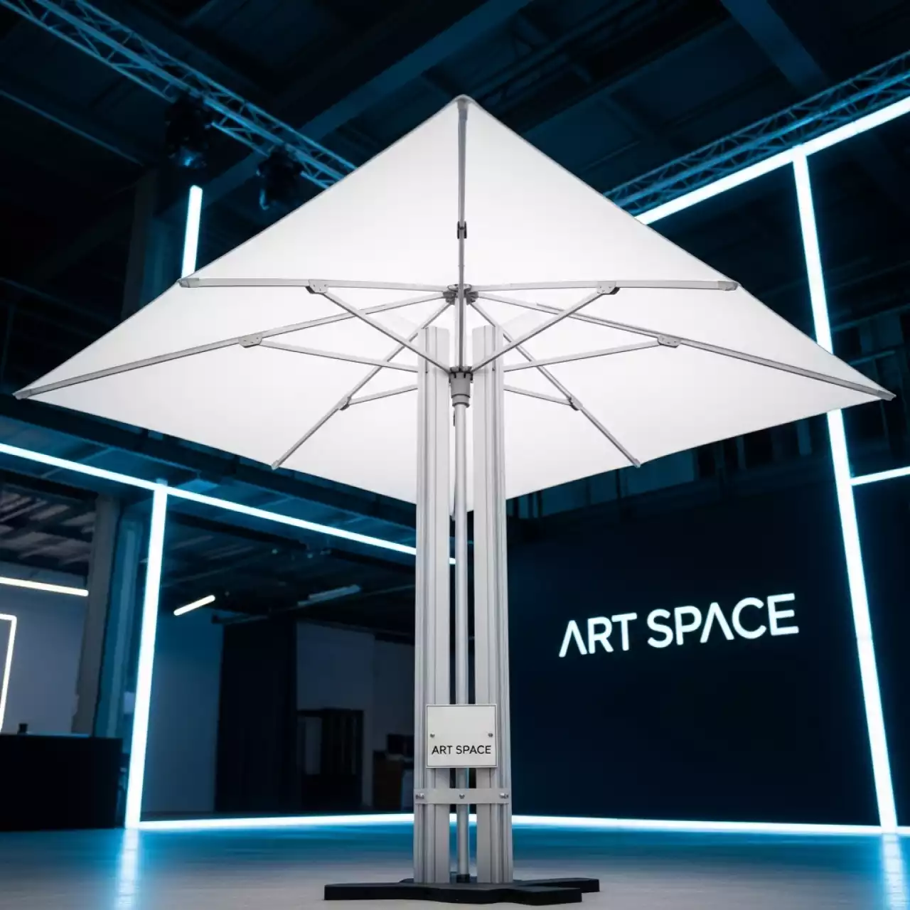 Аренда Зонт профессиональный Astro Starwhite 2,9х2,9 м в лофте «Студия 21» — ART SPACE