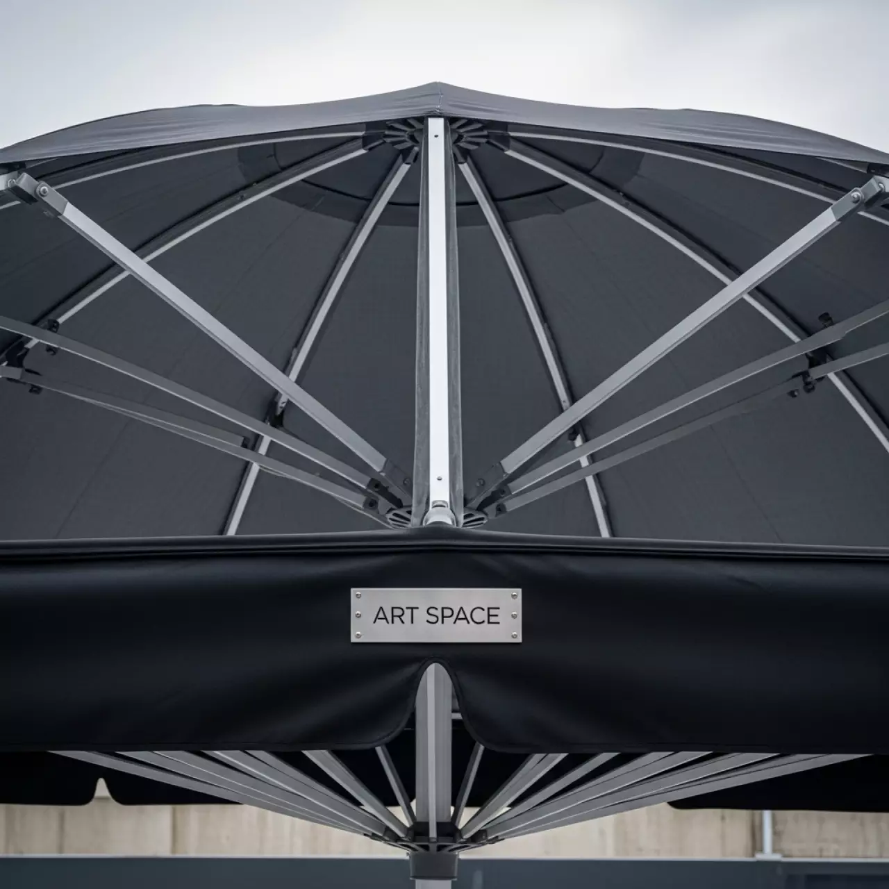 Аренда Зонт профессиональный двухкупольный Alu Double Dark 3х6 м с воланом в Courtyard by Marriott Sochi — ART SPACE