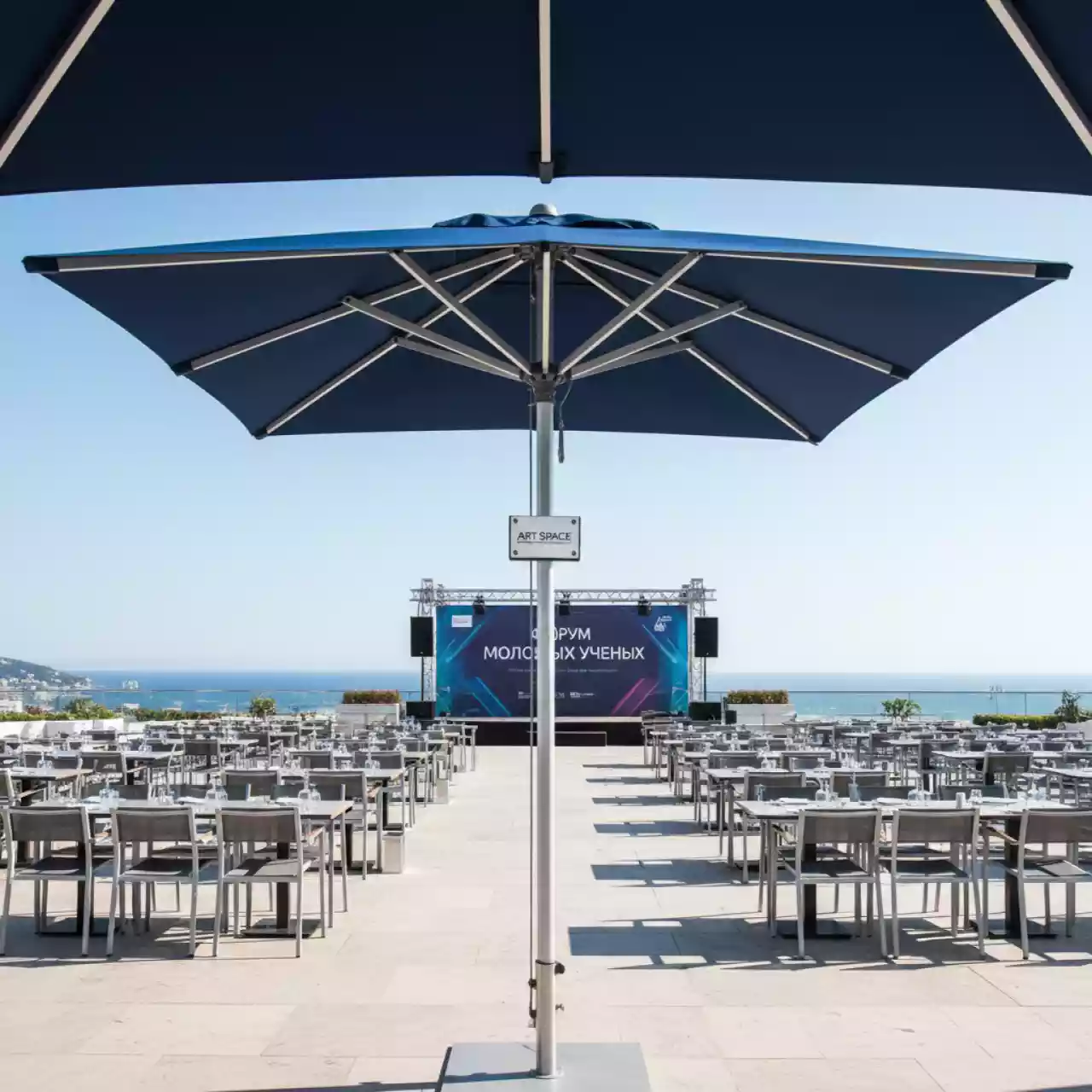 Аренда Зонт профессиональный Flyer 2 м в ресторане «La Terrazza» — ART SPACE