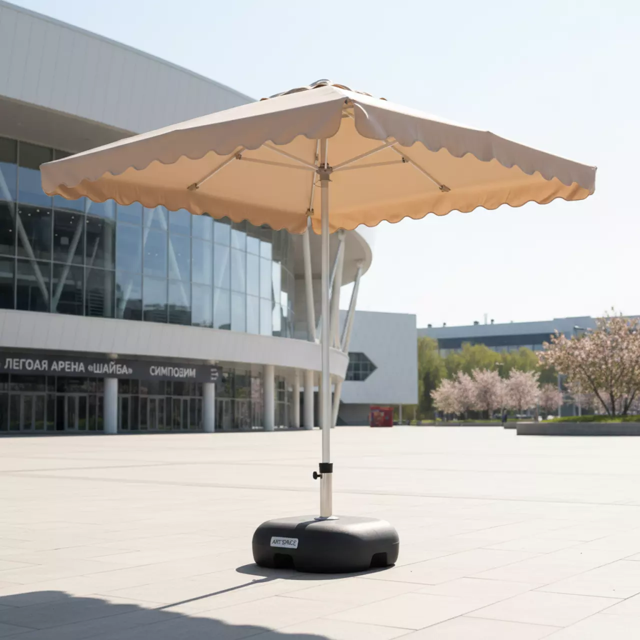 Аренда Зонт профессиональный MAESTRO 300 квадратный бежевый с базой и воланом в ледовой арене «Шайба» — ART SPACE