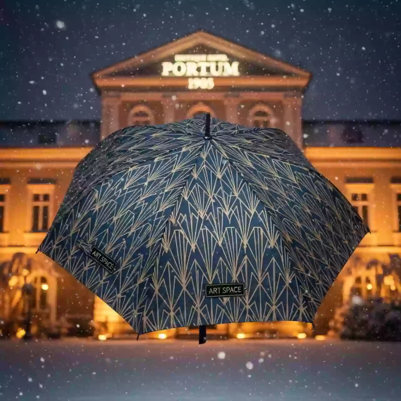 Аренда Зонт профессиональный Moonshadow 2,2 м в Boutique Hotel PORTUM 1905 — ART SPACE