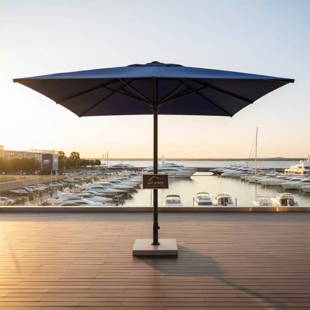 Аренда Зонт профессиональный Stecca Curva Ø2,2 м в ресторане «Паруса» — ART SPACE