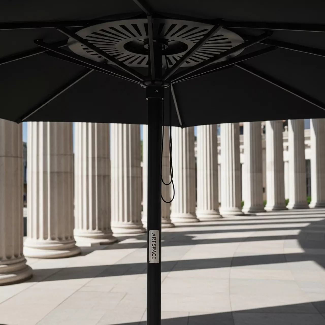 Аренда Зонт садовый черный в Зимнем театре — ART SPACE