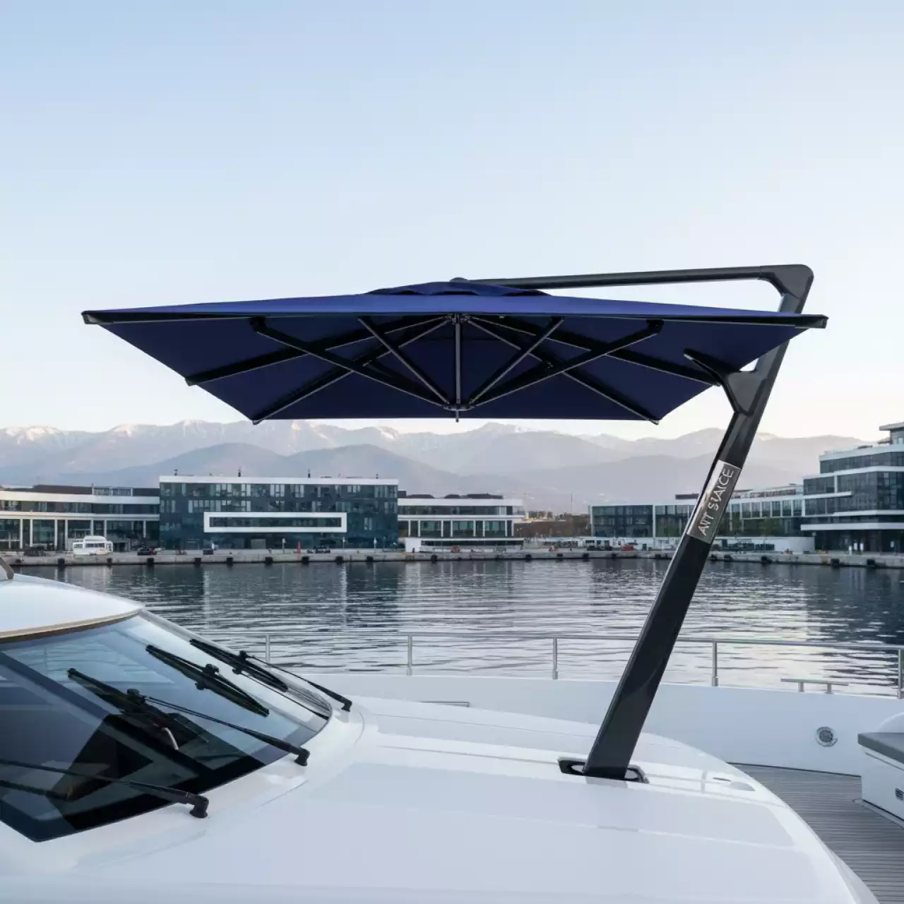 Аренда Зонт уличный Samso на VIP-яхте (Имеретинский порт) — ART SPACE