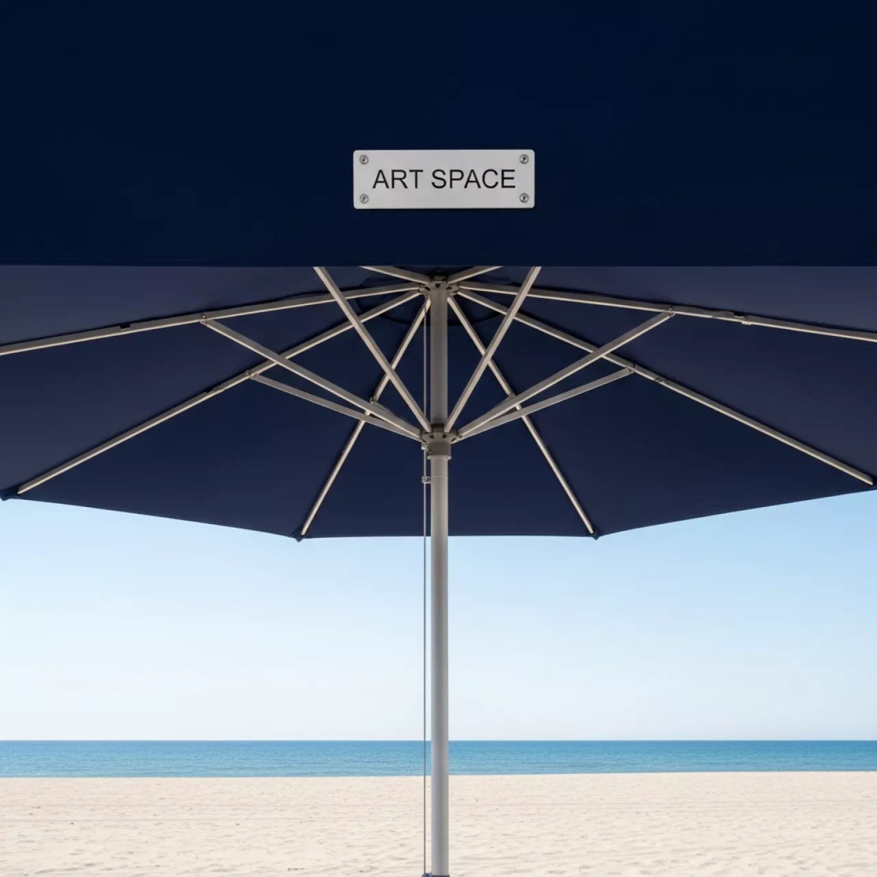 Аренда Зонт уличный синий D300 см без утяжелителя 06 106BL на пляже «Ривьера» — ART SPACE