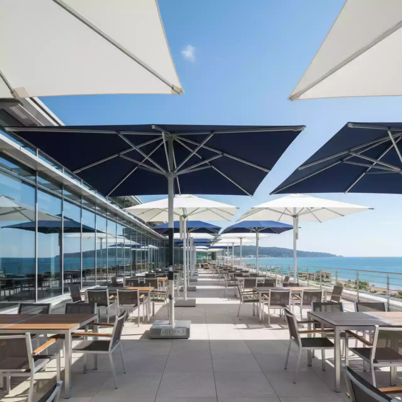 Аренда Зонты для кафе и ресторанов в комплексе «Дагомыс» — ART SPACE