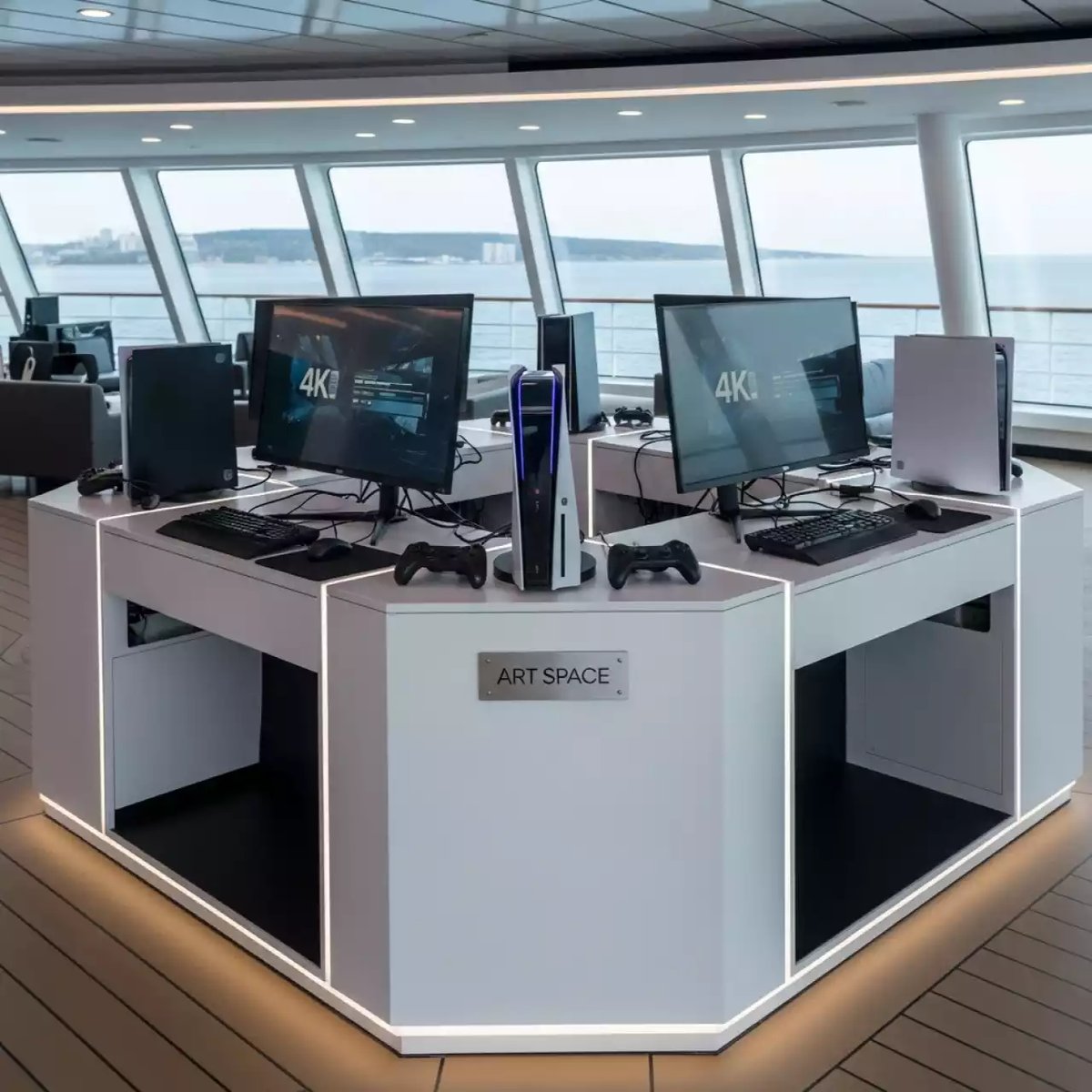 Аренда Зоны игровые PlayStation и Xbox на теплоходе «Дагомыс» — ART SPACE