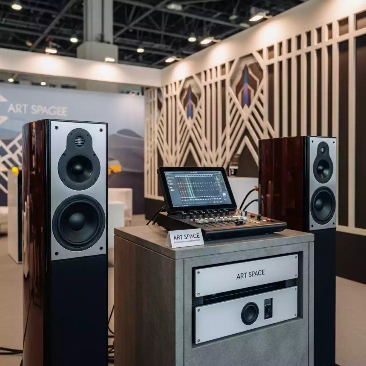 Аренда Звуковой комплект для помещения до 100 м² 2 в Omega Sirius — ART SPACE